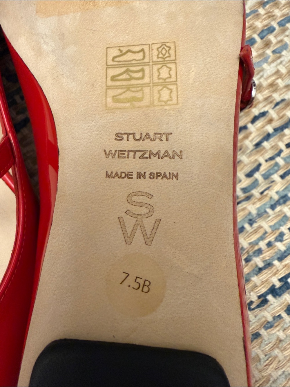 NEW! Stuart Weitzman Red Patent
Pointed Mary Jane Flats size 7.5 - Picture 5 of 6